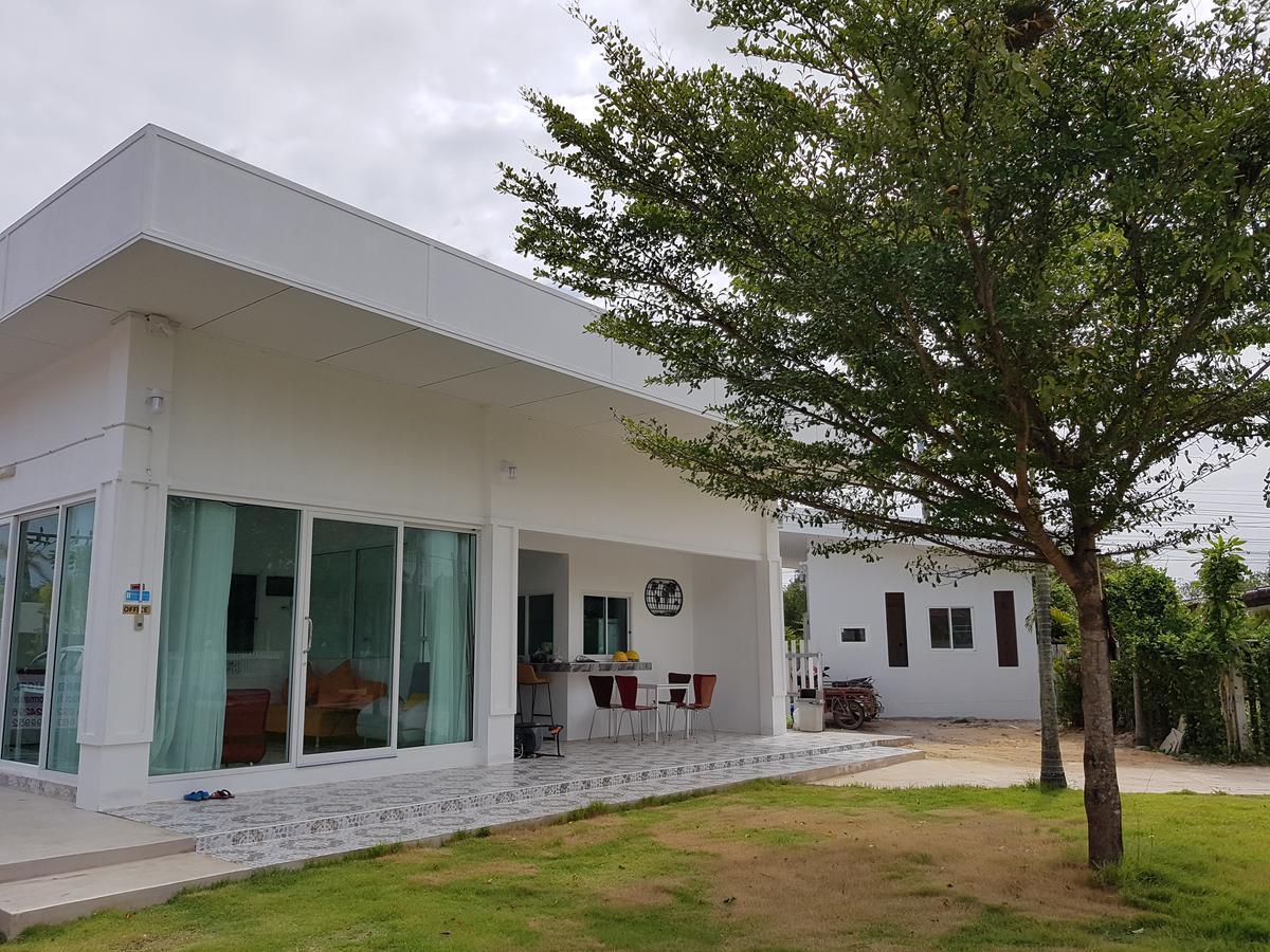 Pon Resort Ban Phe Exterior photo